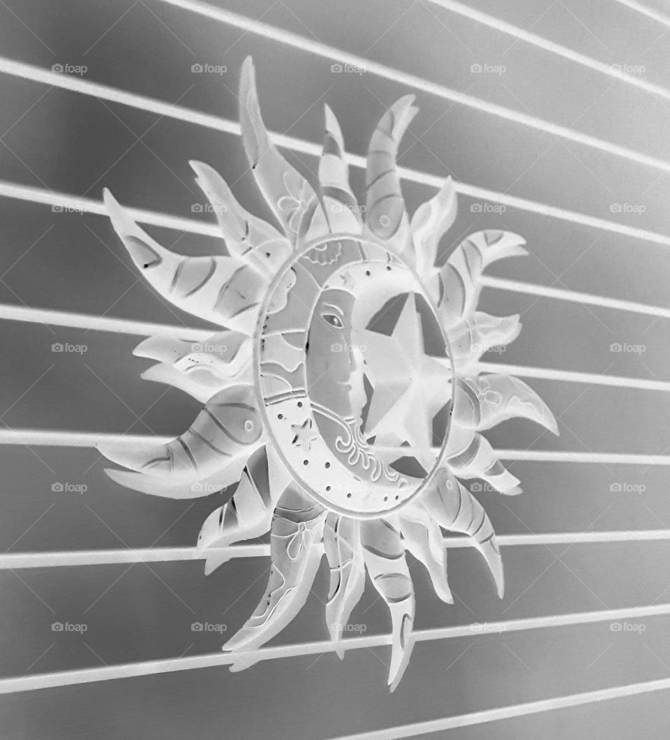 sun art grayscale negative