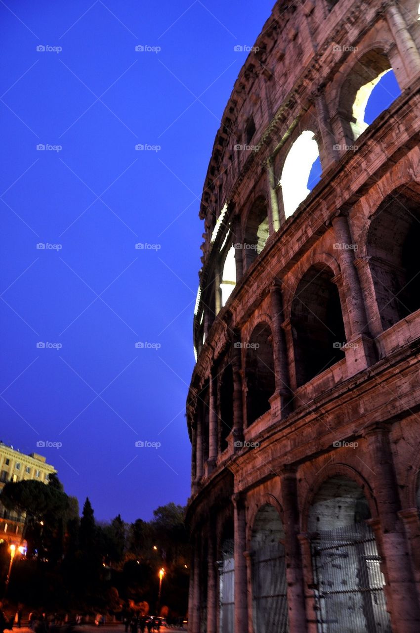 Coliseo at night