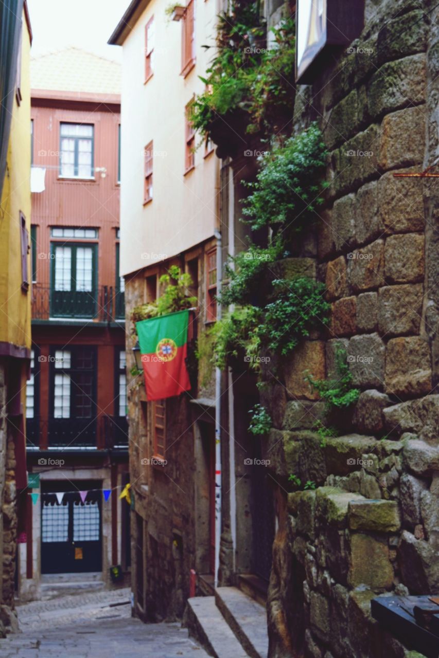 Narrow street of porto 