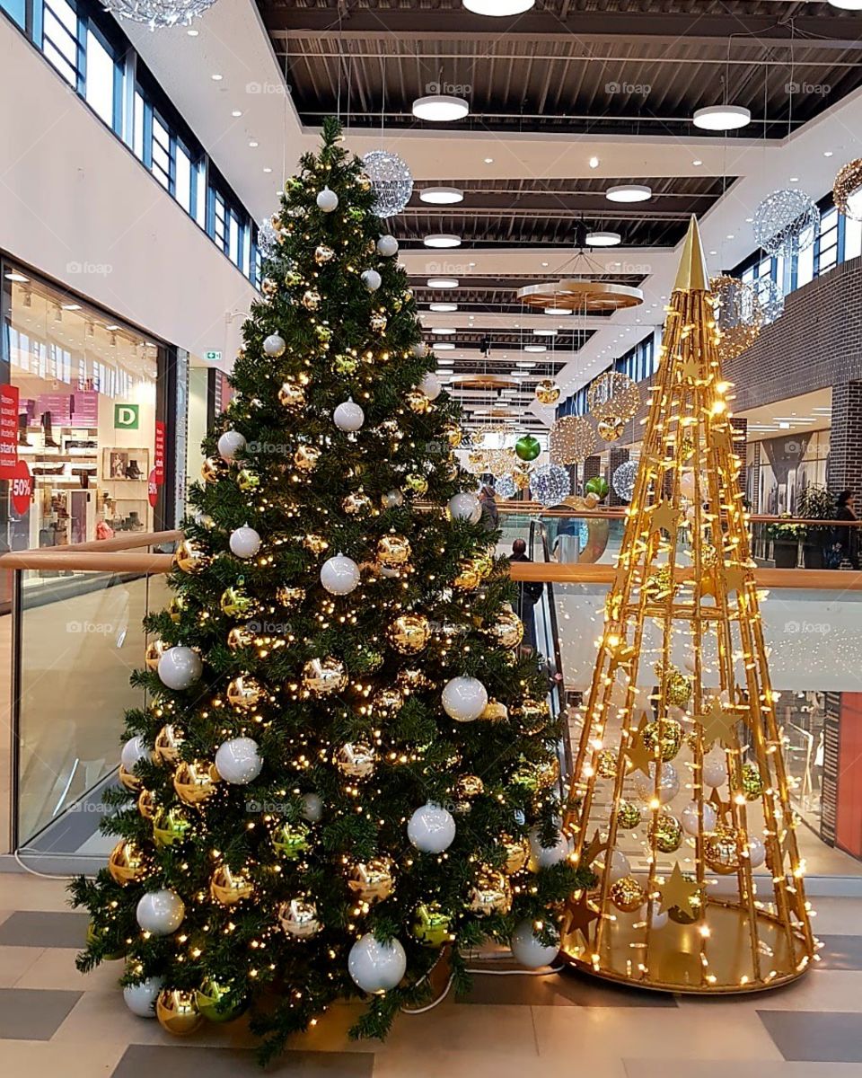 Weihnachtsbaum Einkaufscenter Huma