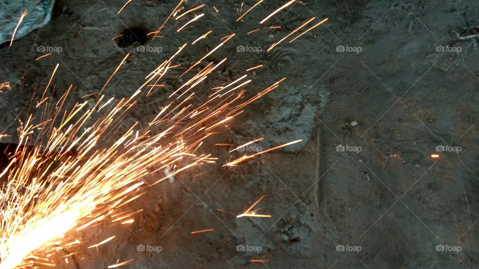 wending welder sparks