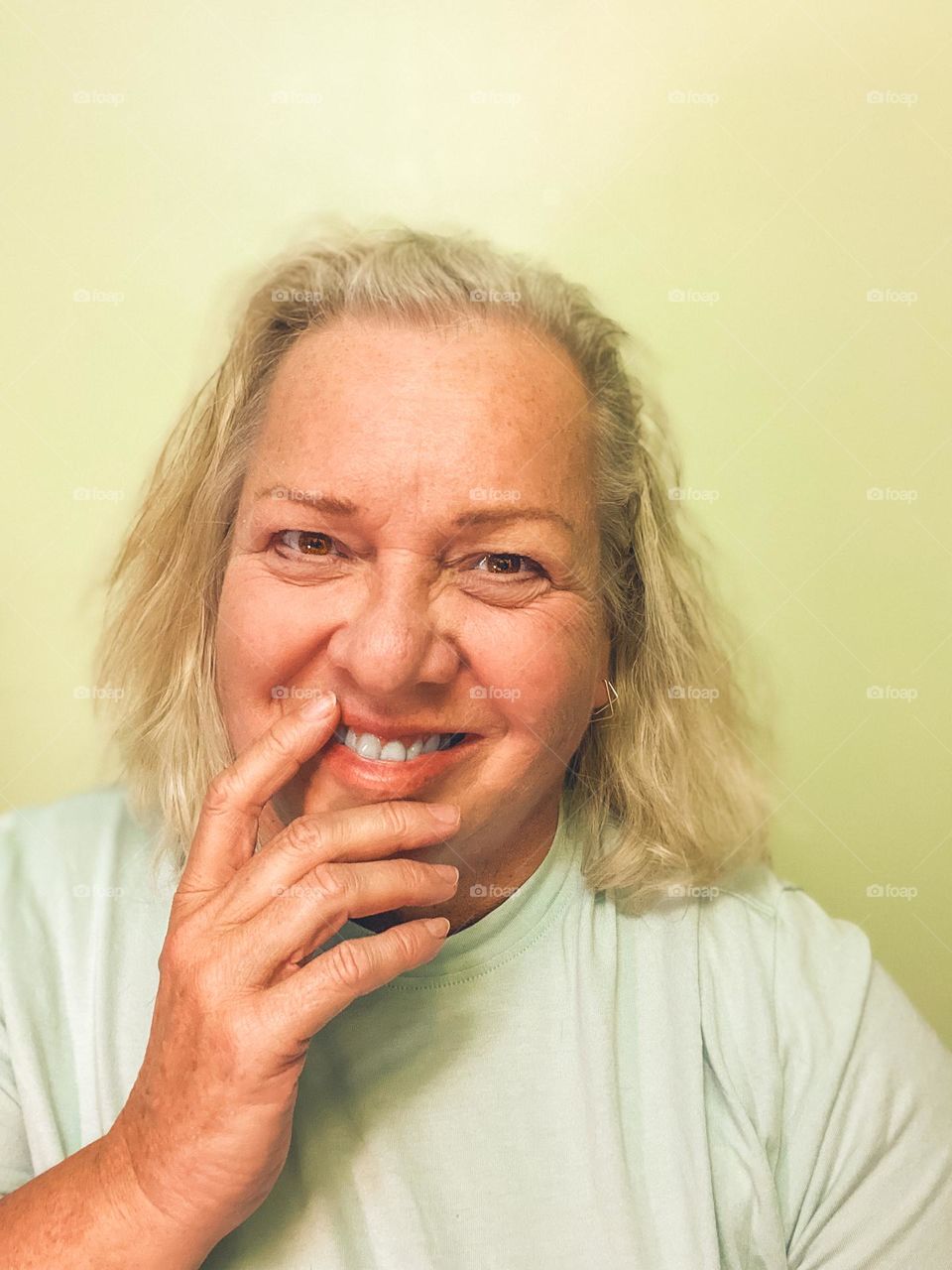 Yeah, 65 is vibrant! Selfie in the very best lighting, flattering colours and some minor editing makes me feel good!