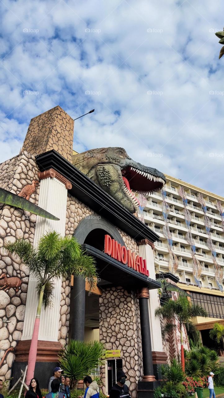 pintu utama masuk Jatim Park 3