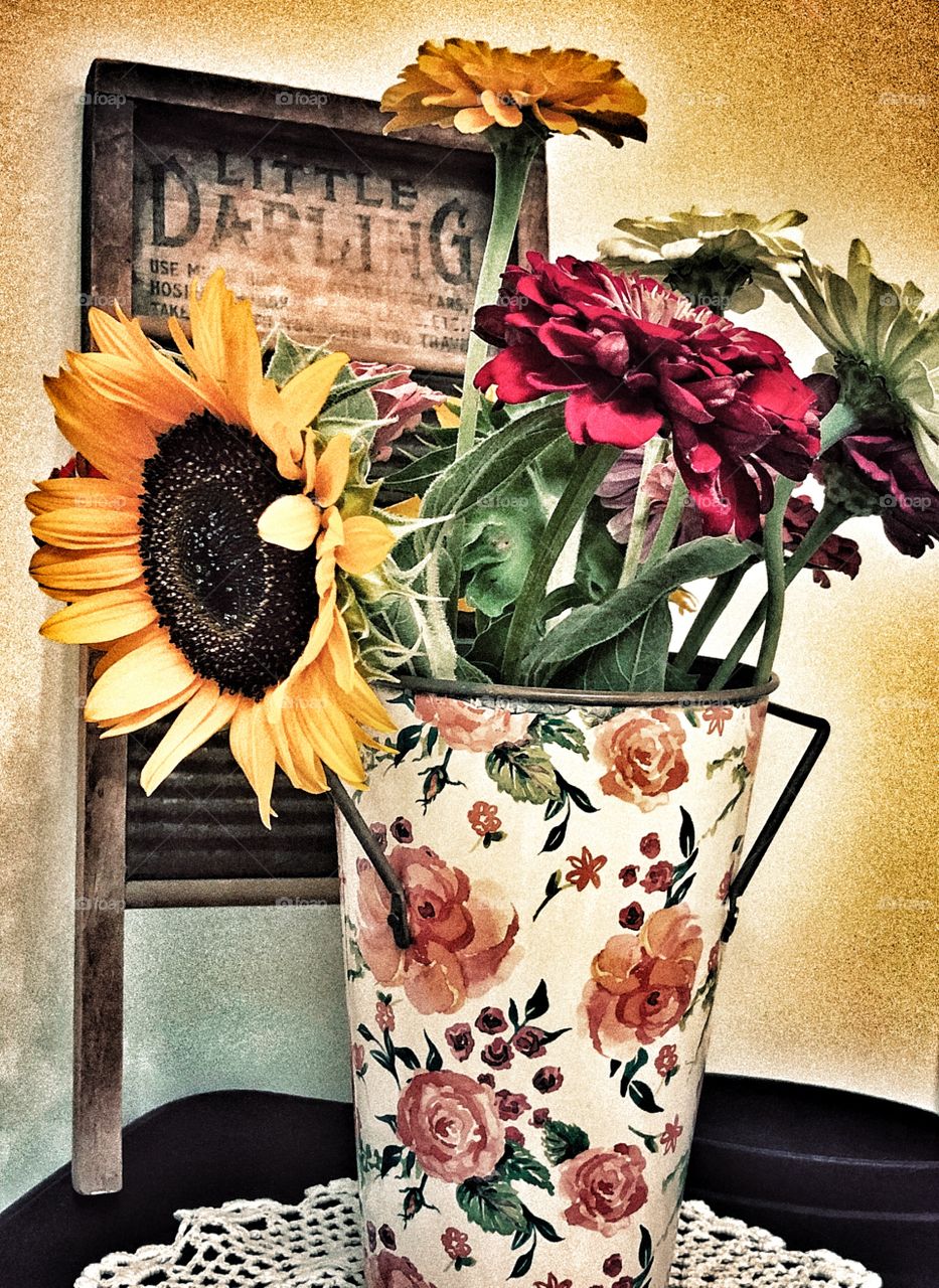 Vintage washboard fresh flowers home decoration 