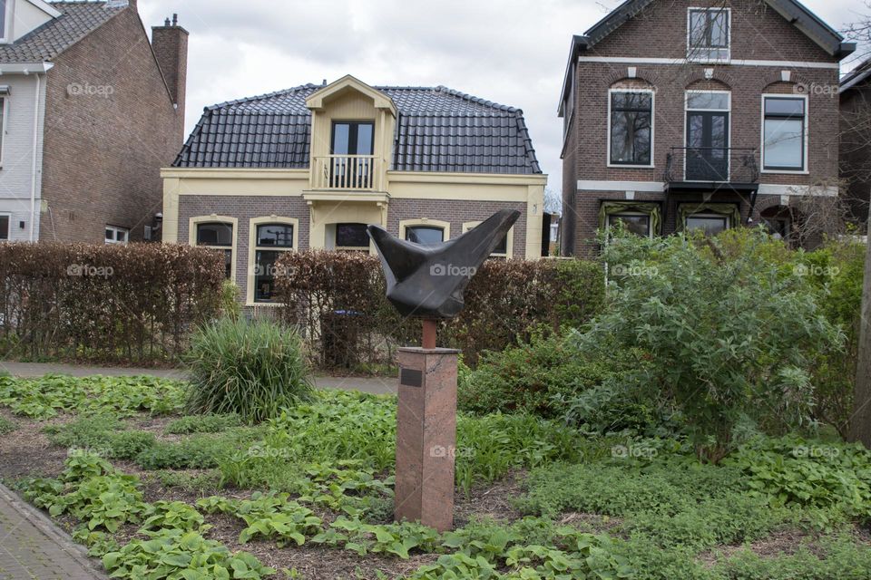 Statue Vlucht 1977  At Abcoude The Netherlands 8-4-2024