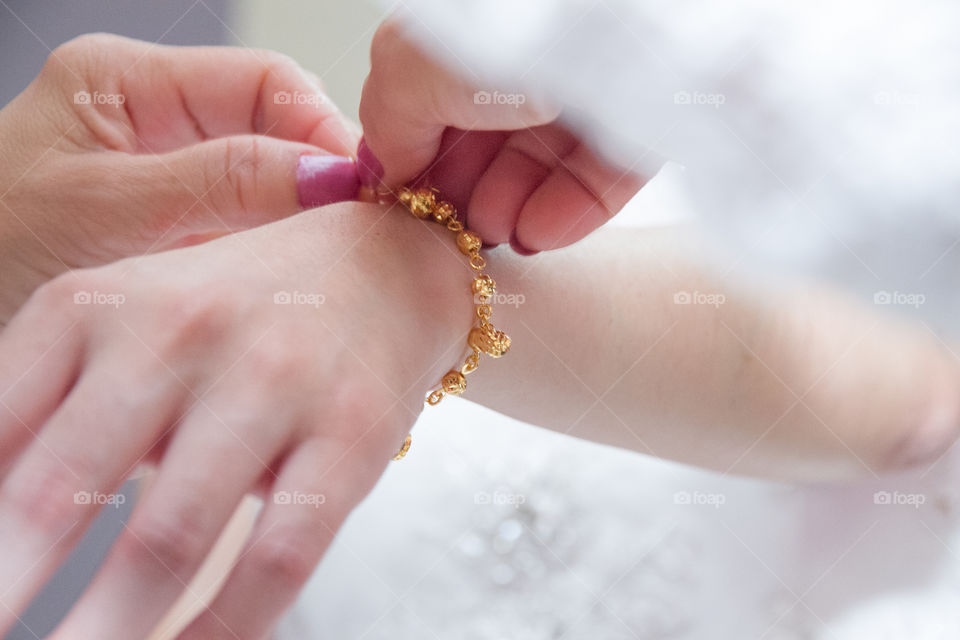 Bride getting ready to her wedding