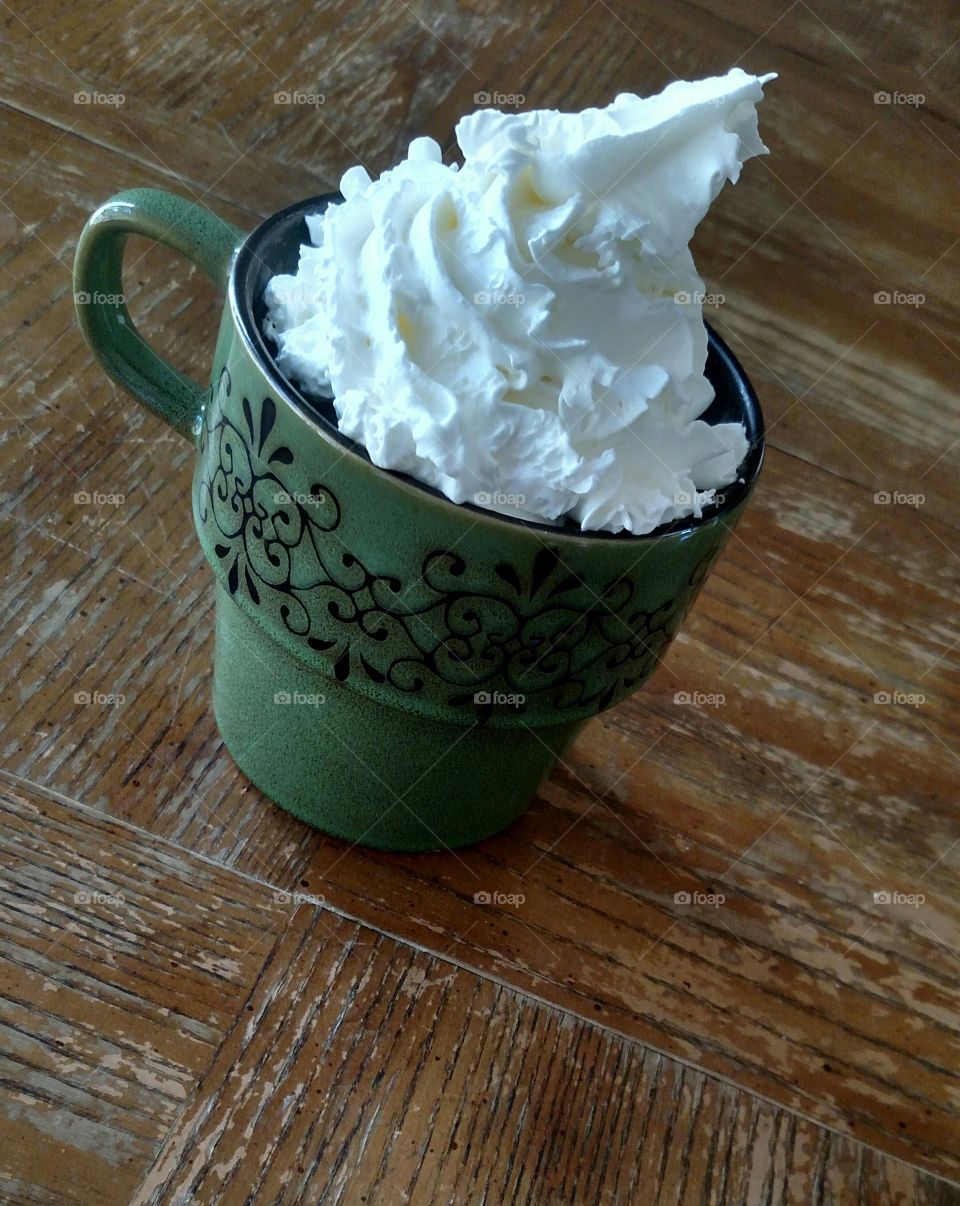 "Grande Non-Fat Latte" (American Style). How many of us get a "Skinny" or "Non-fat" latte but still order the whipped cream? I know I'm guilty...sometimes whipped cream is just too good to pass on.