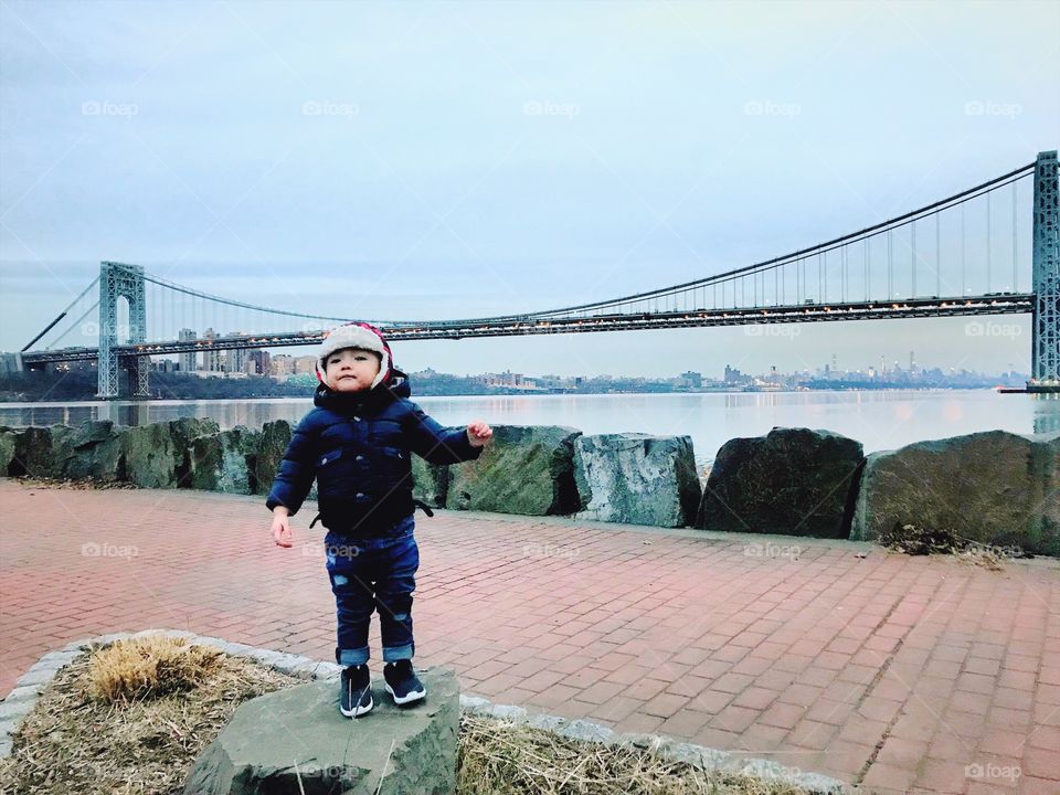 Washington bridge with a little boy