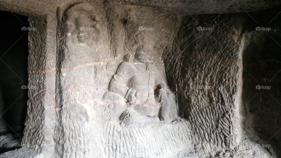It is ancient historical  aurangabad caves situated in aurangabad it was built in 7th _ 8th century it is relating in buddhism religion it is marbles art carving in stone it's away some in world of heritage in india