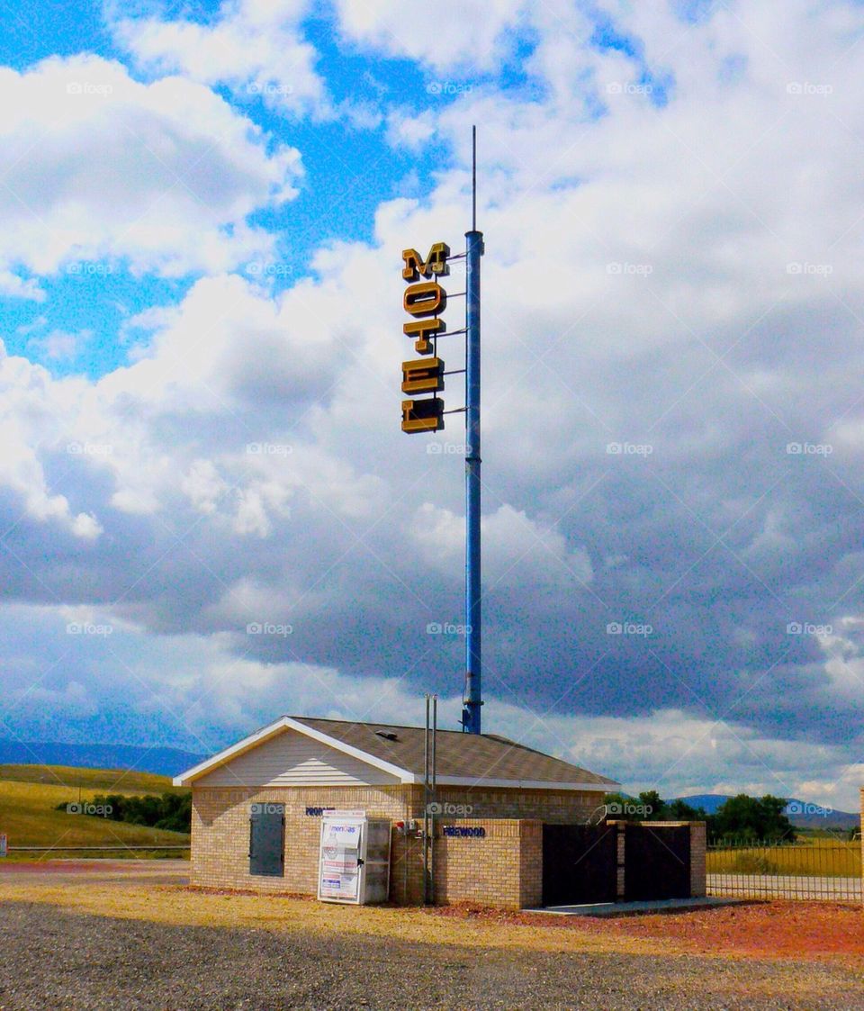 Motel in the middle of nowhere