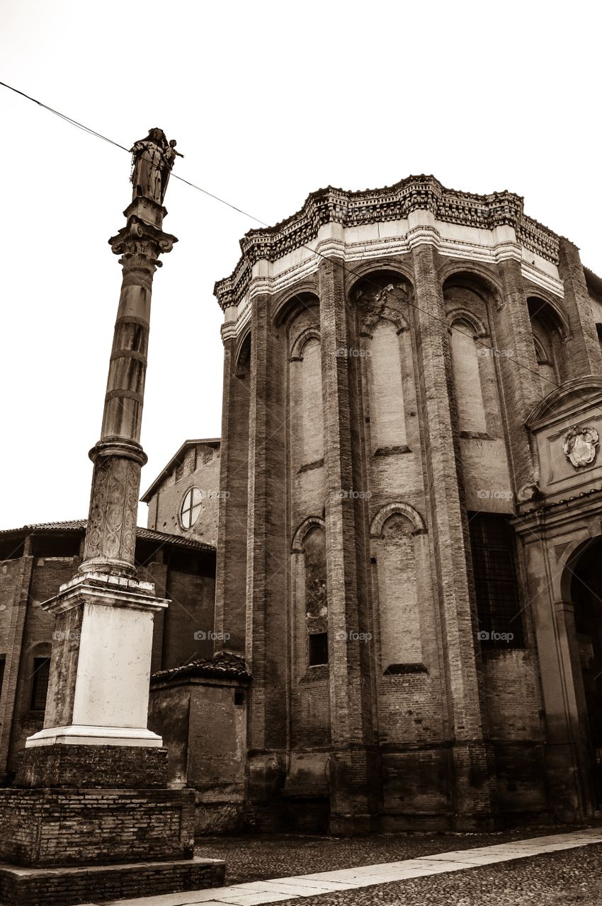 Basilica de Santo Domingo (Bologna - Italy)