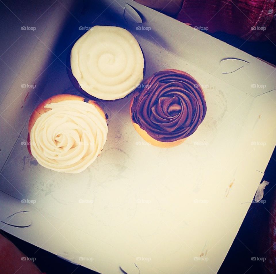 Heavenly Cupcakes . I absolutely love cupcakes! My weakness 