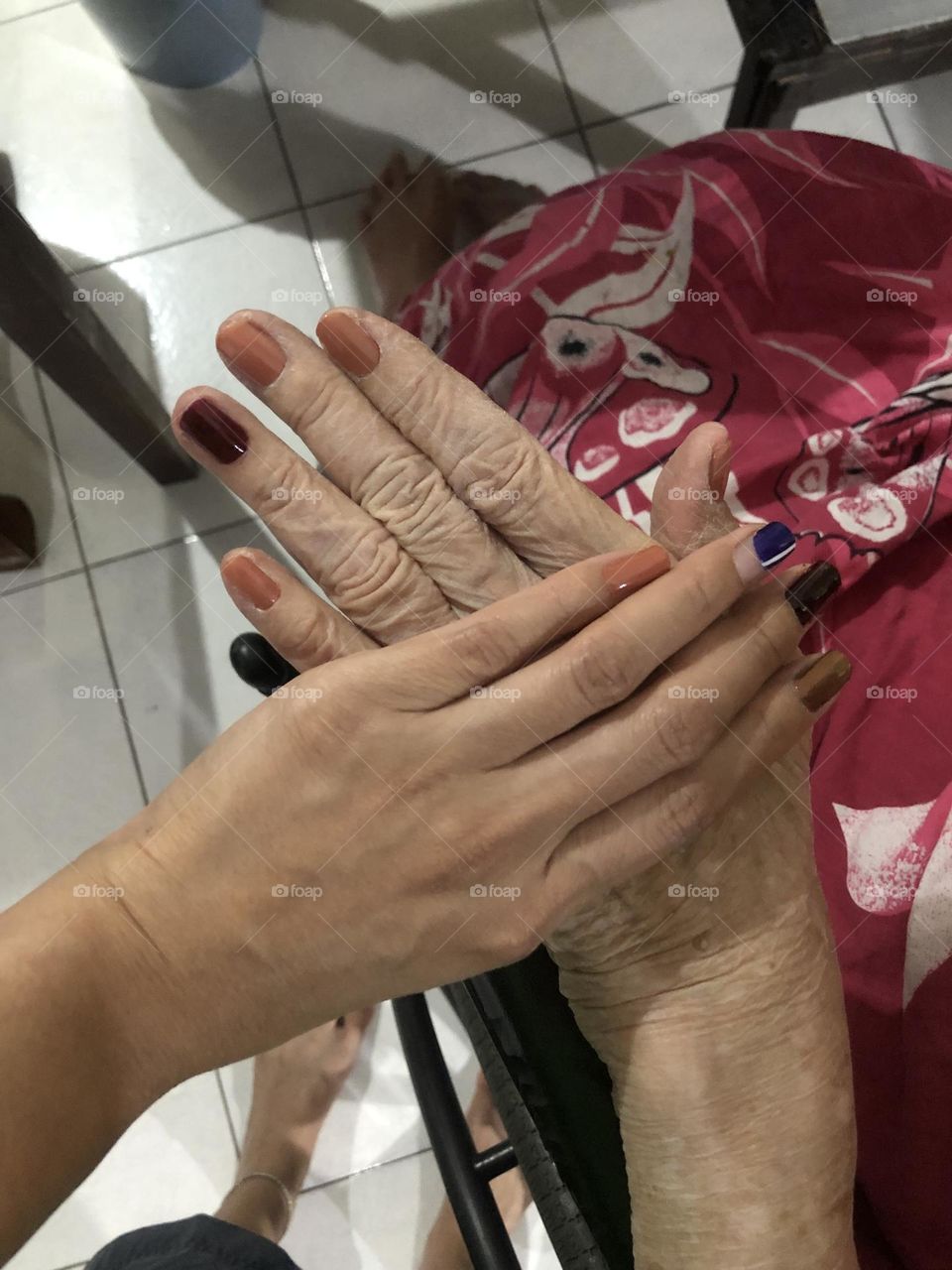 Granny manicure