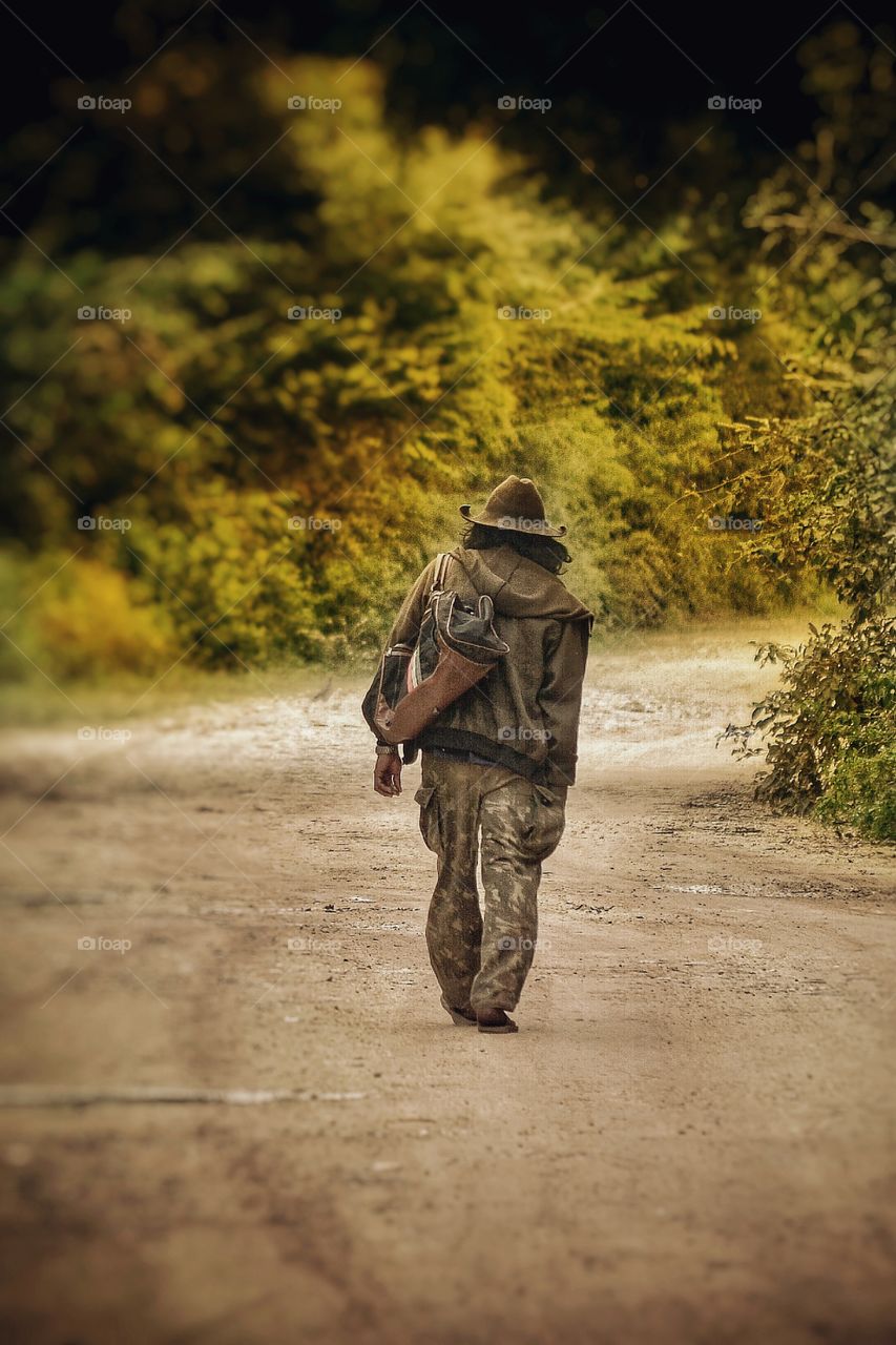 Homem na estrada