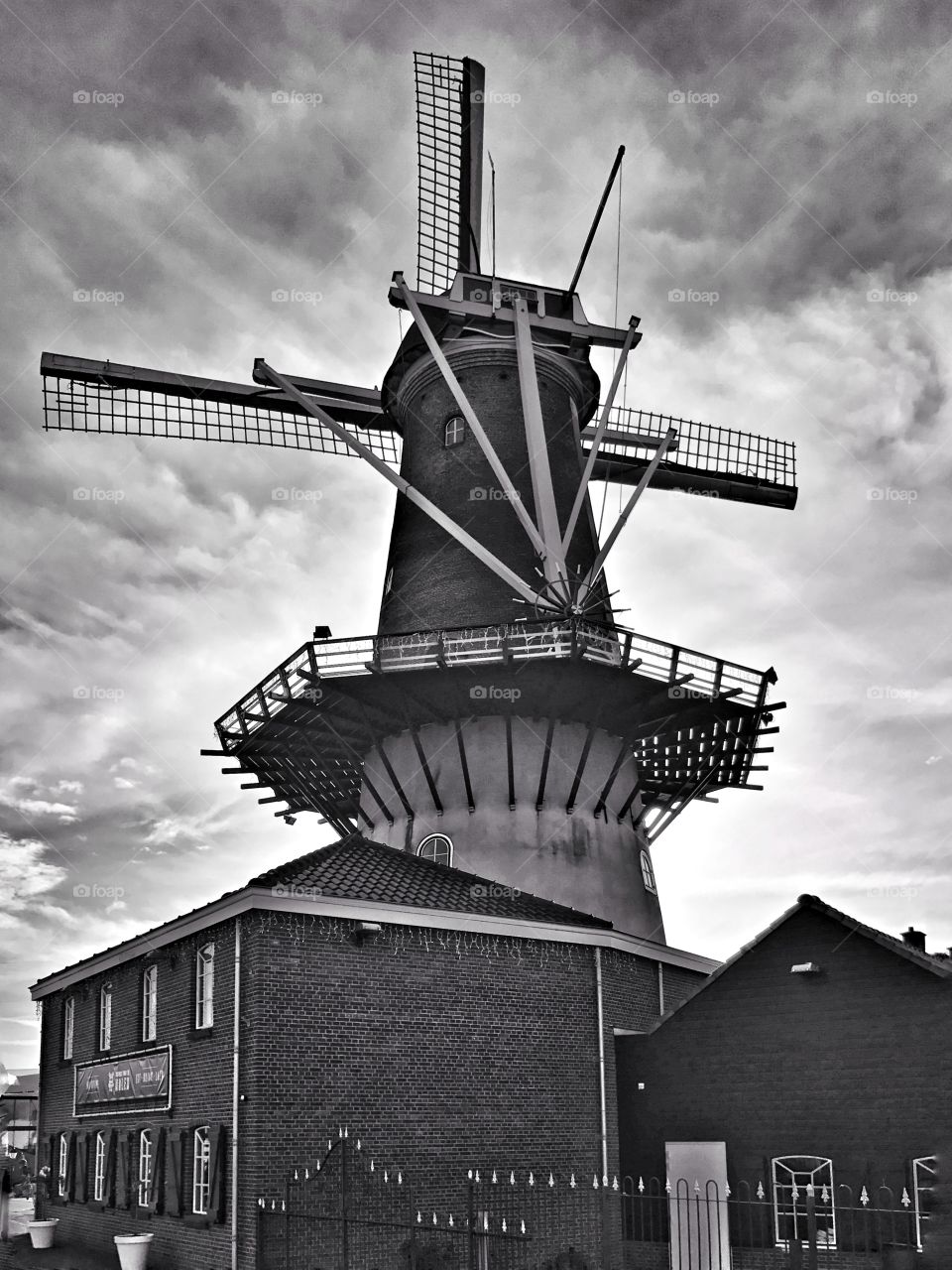 Black & white image of mill in Holland 