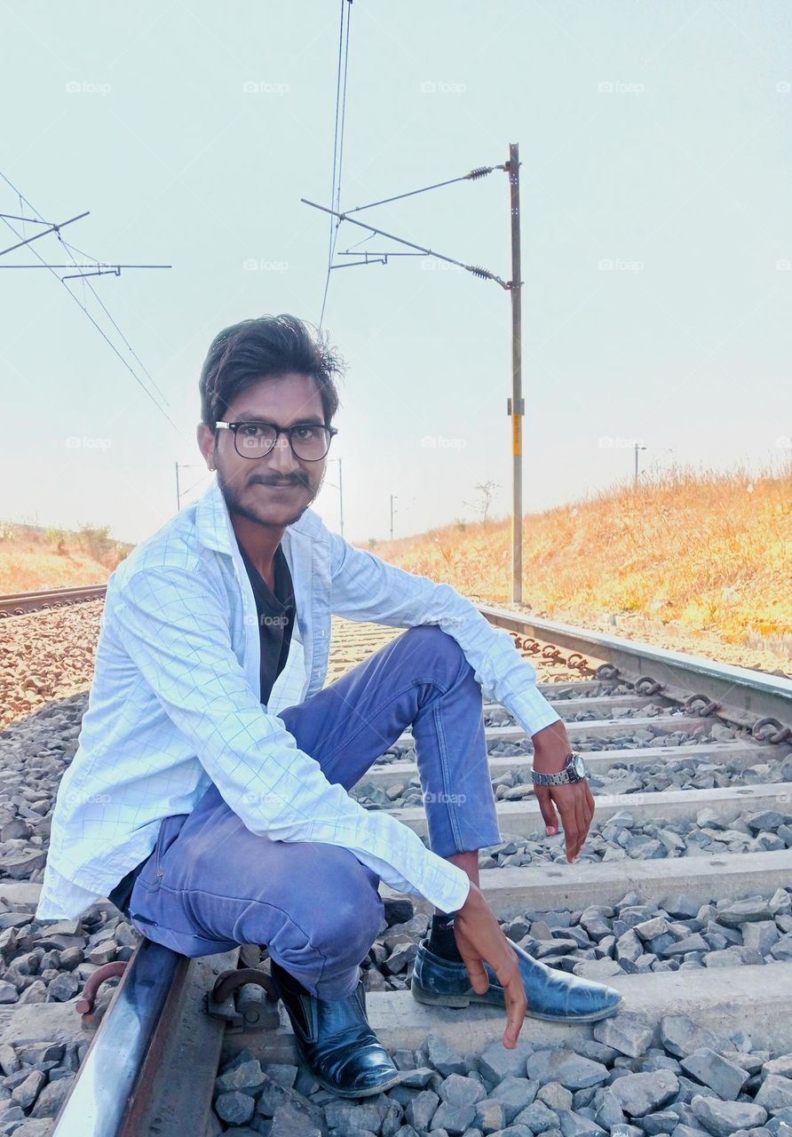 editor choice. train line (patri)