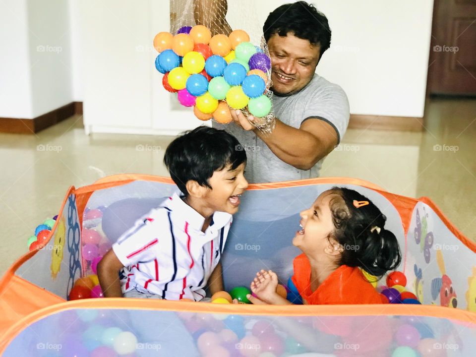 Father and kids enjoying together while get time 😍