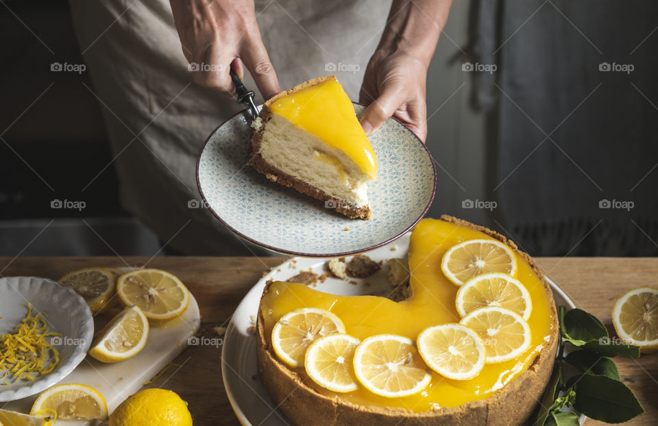 Homemade lemon cheesecake food photography recipe idea