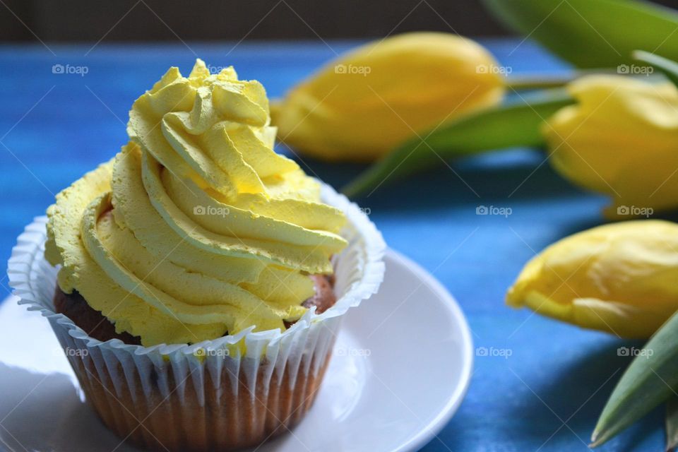 yellow cake tasty sweet food, spring time