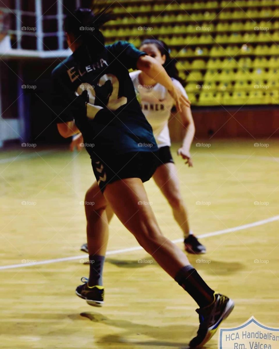 Playing game time so beautifull nd awesome picture..