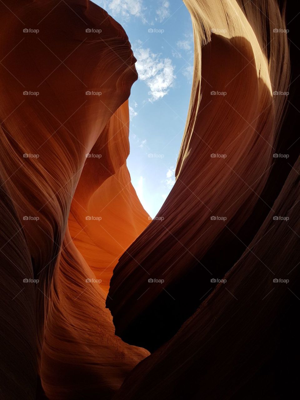 Shoot in Antelope Canyon, unbelievable, the daylight is perfect and the curves of this canyon are amazing.