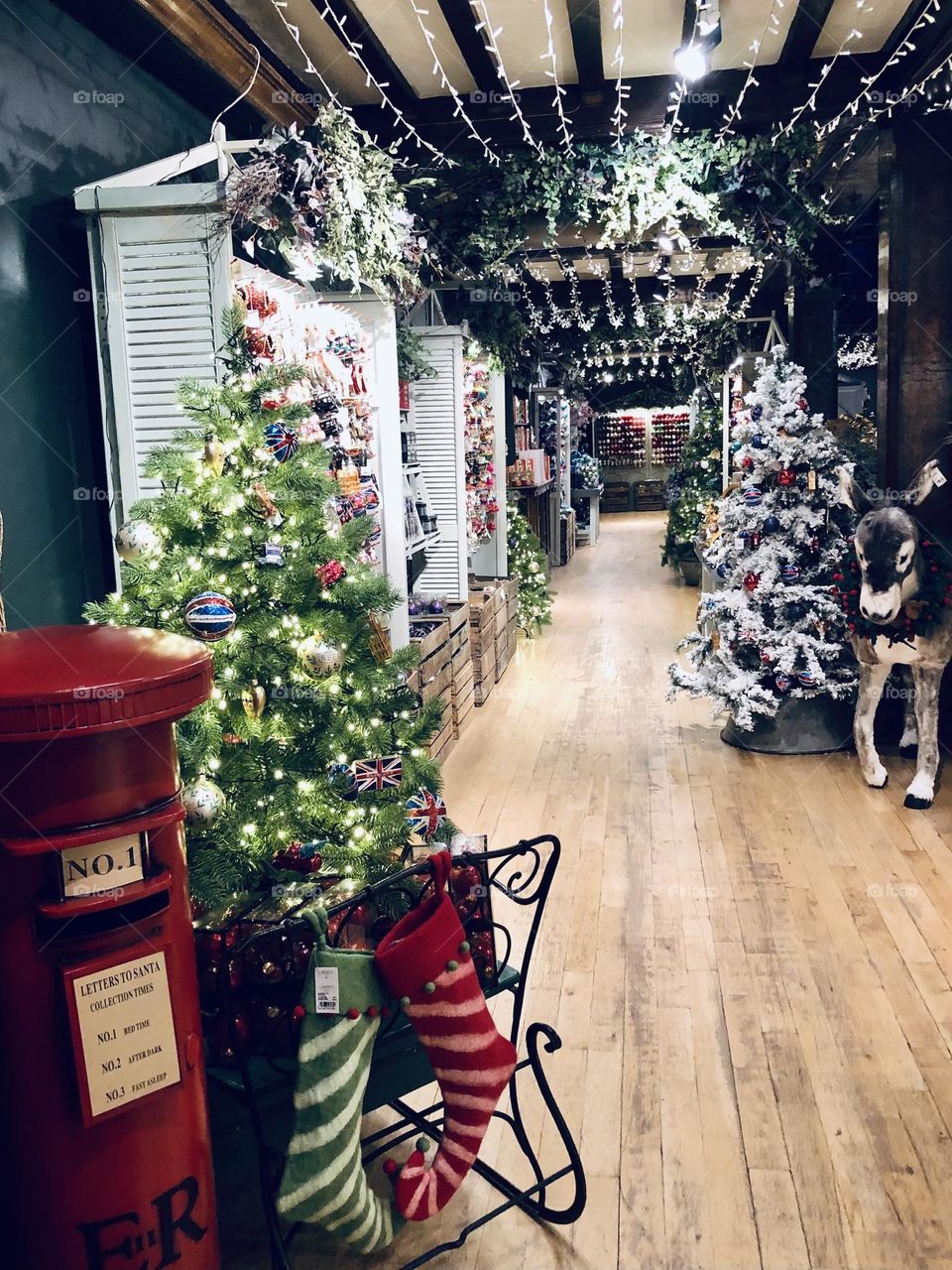 London flore store selling Christmas decorations and ornaments 