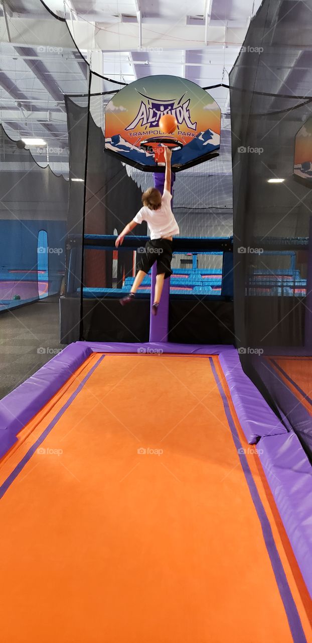 trampoline basketball