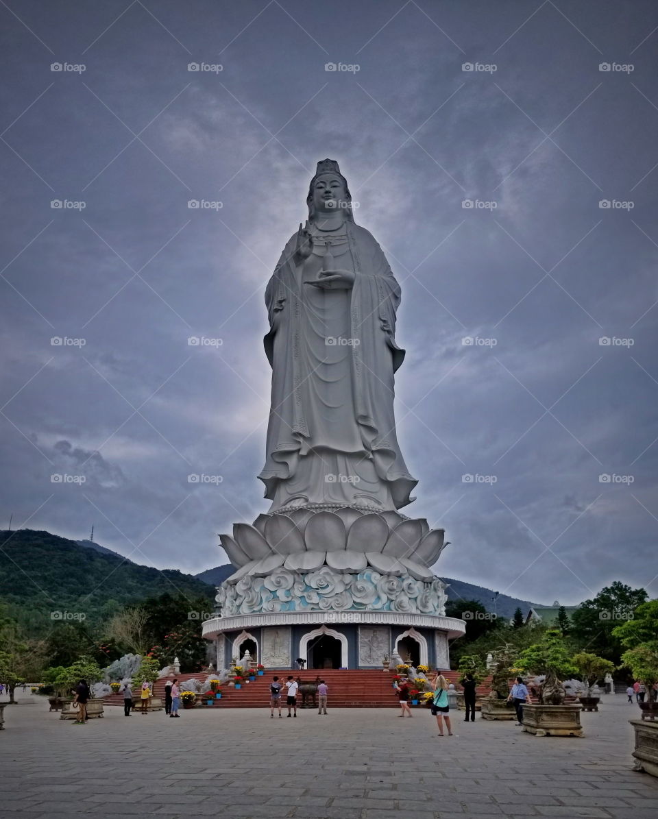 She-Buddha. Chua Lihn Ung Buddhist Temple