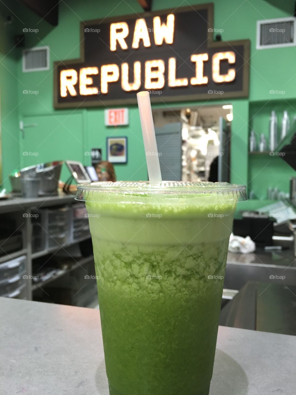 Green drink smoothie Rae republic 