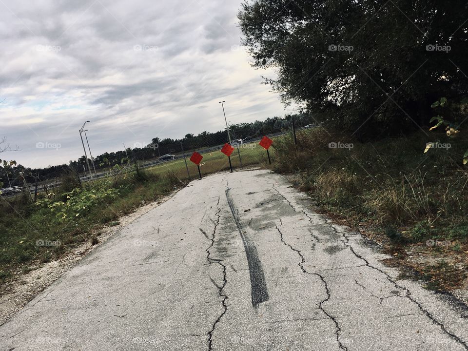 Abandoned road by the highway 