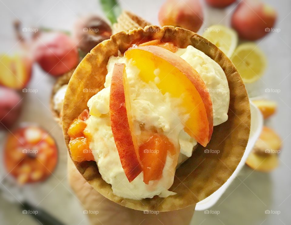 Peach ice cream 