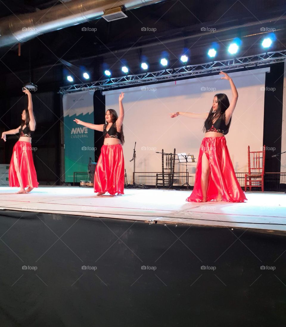 danzas en el escenario