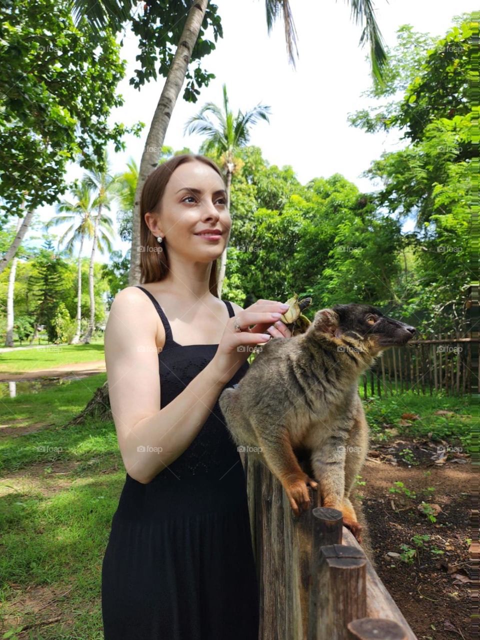 Lady with lemur 