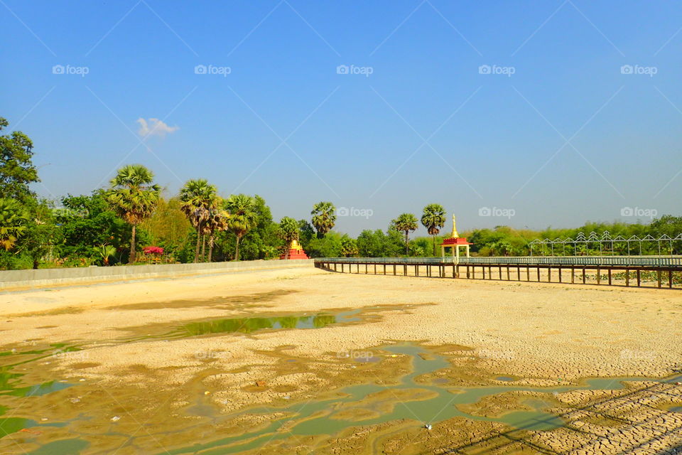 Snake temple Myanmar