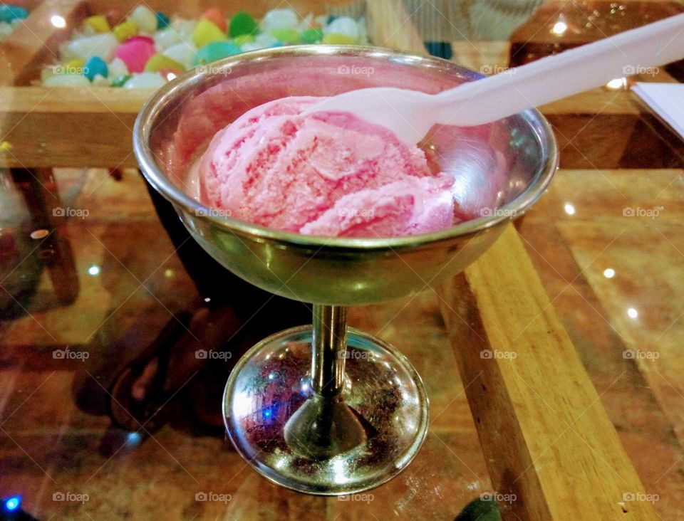 strawberry icecream