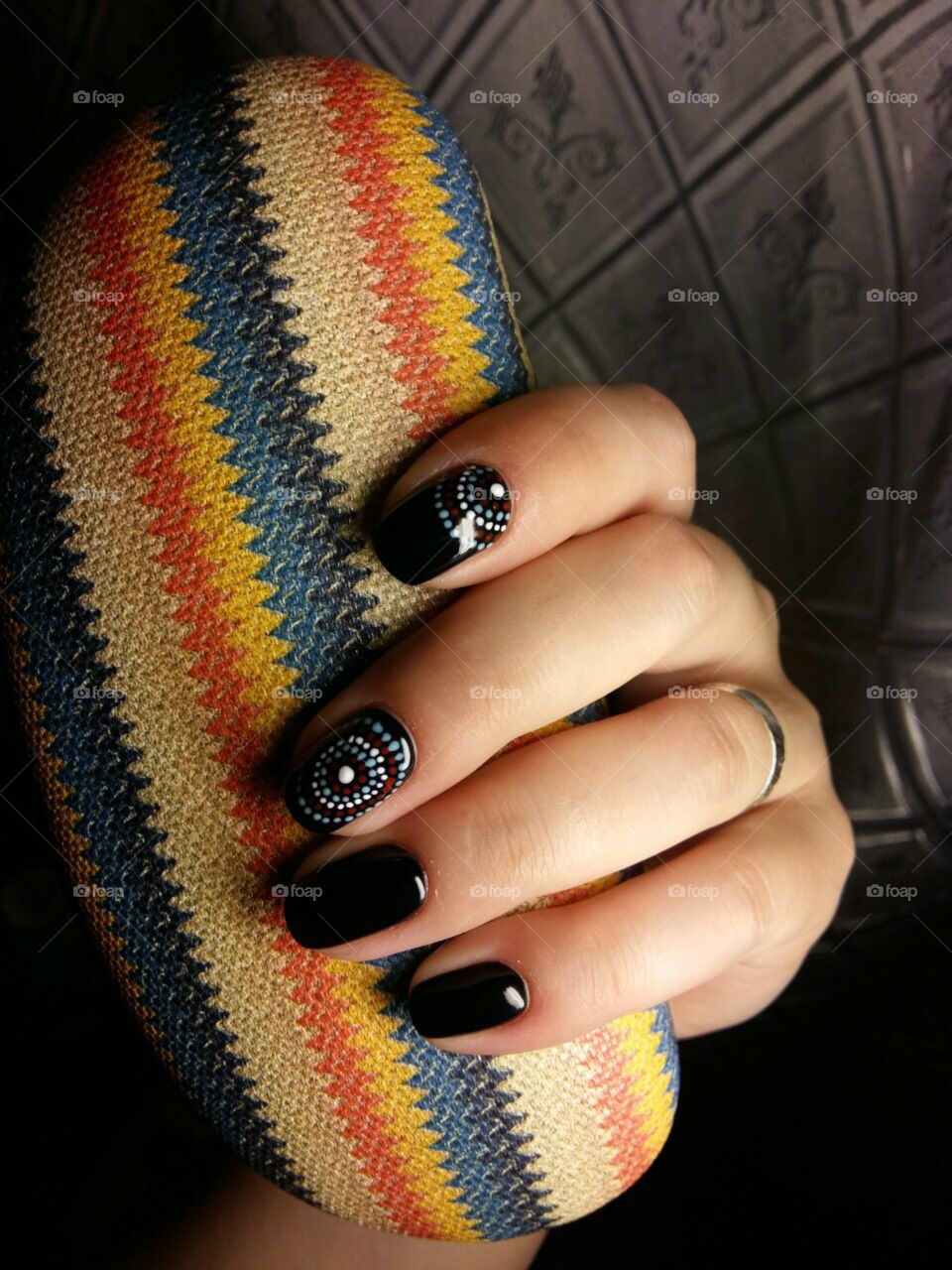 Black nails with dots