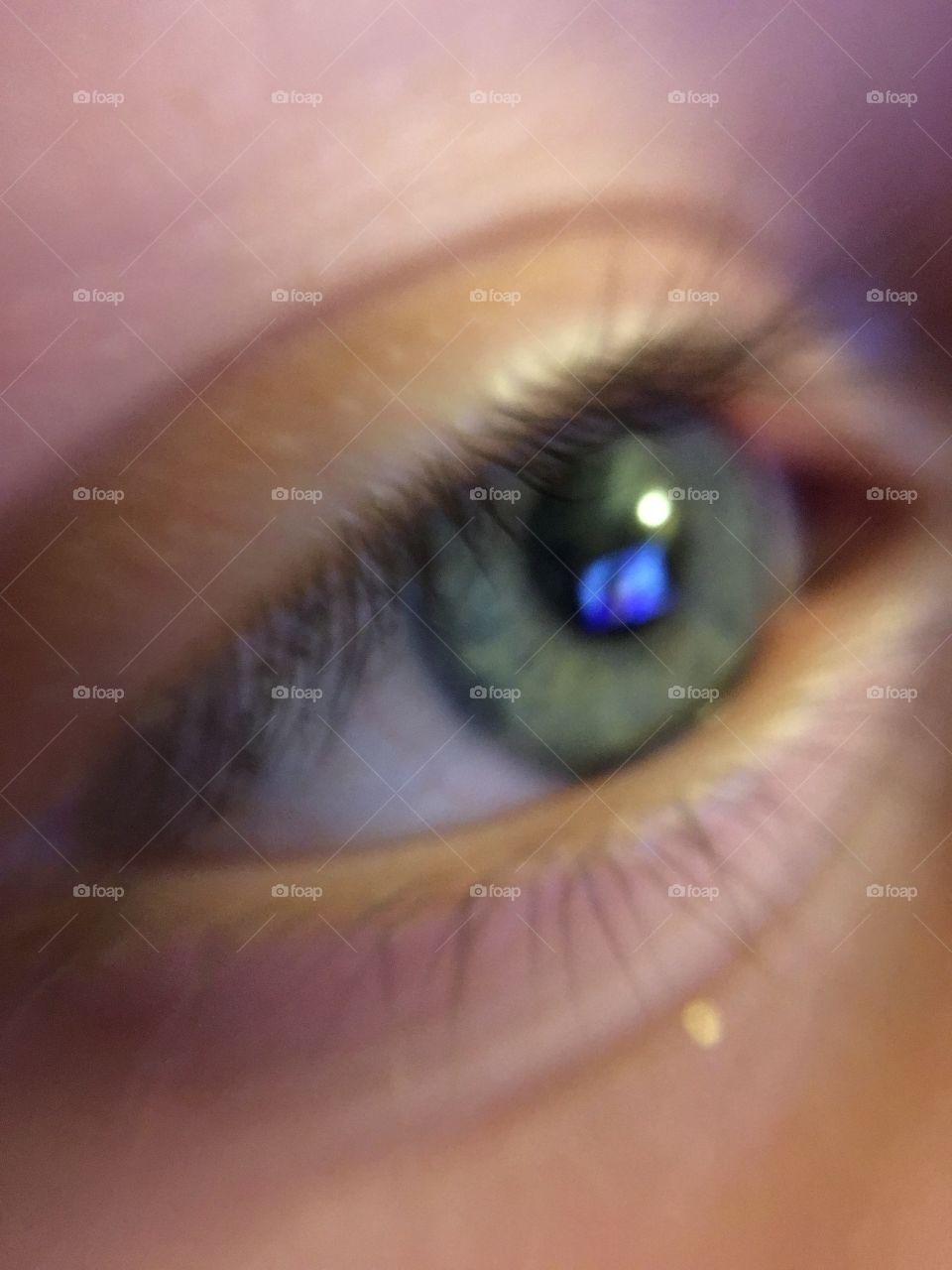 A blurry eye
