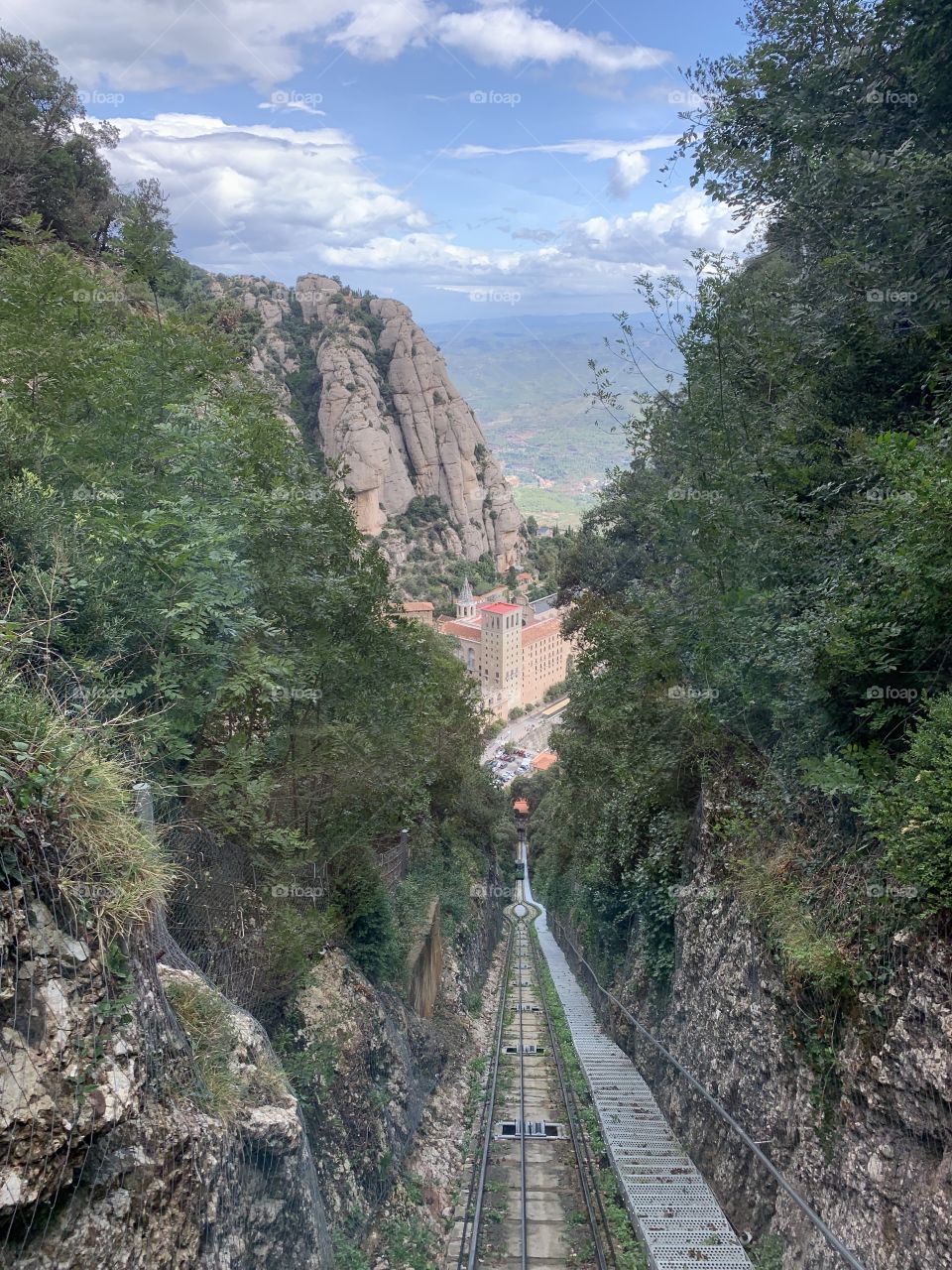 The little train taking people up on top of the mountain... Montserrat . 