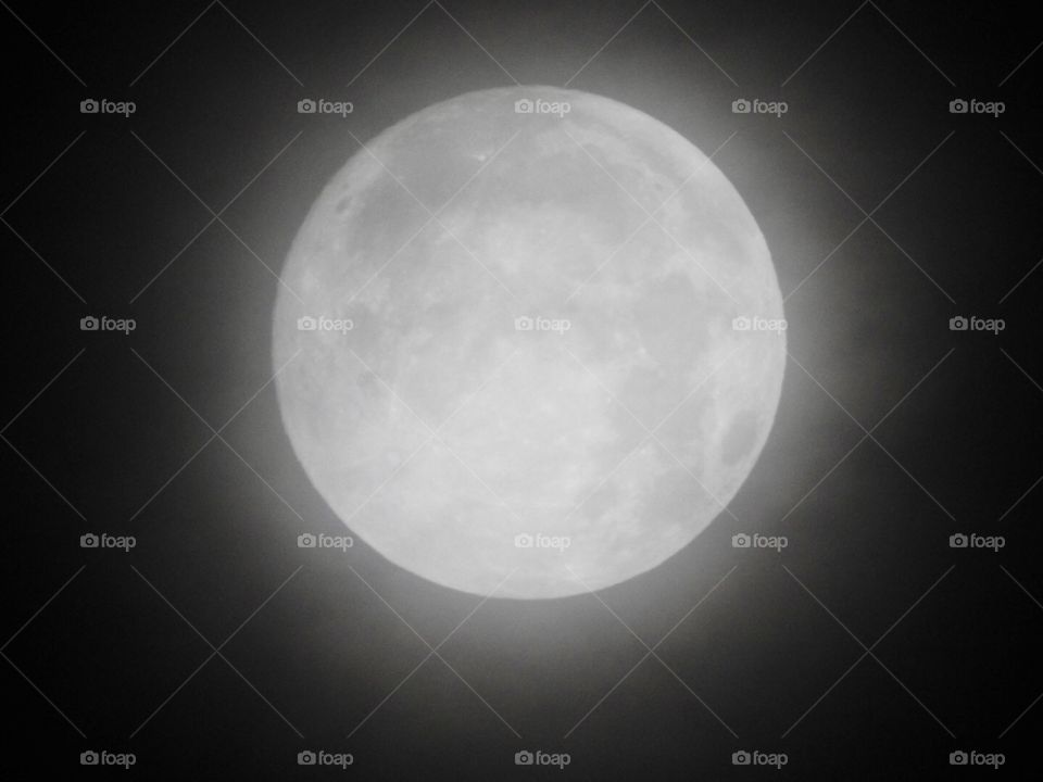 January 10th 2020 2:00am Full Wolf Moon Handheld Shot; Hazy Night