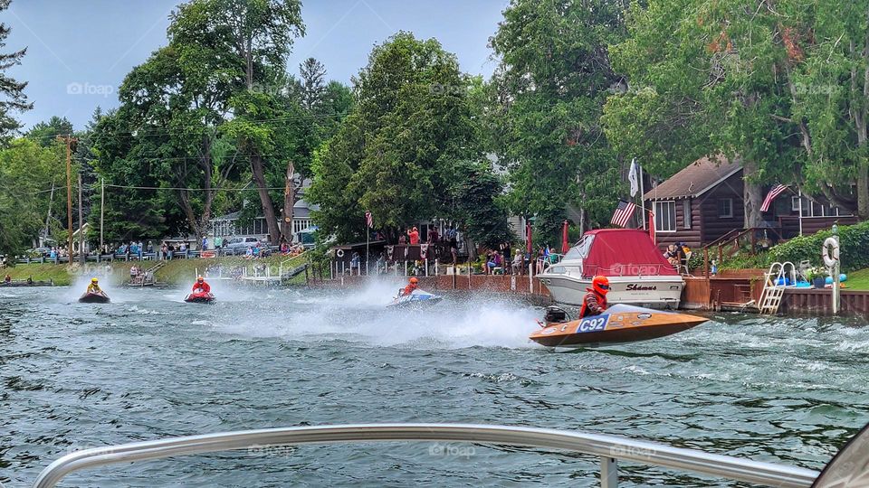 boat races on the river