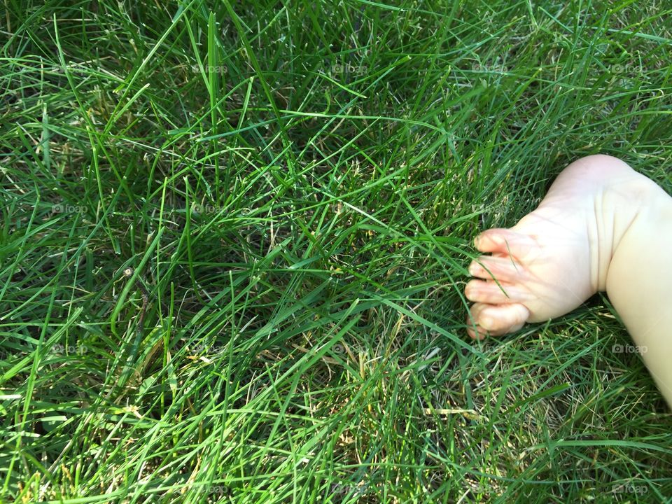 Foot in the green
