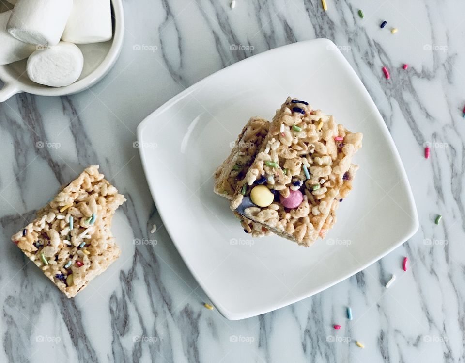 Rice Krispie Treats with pastel candy 