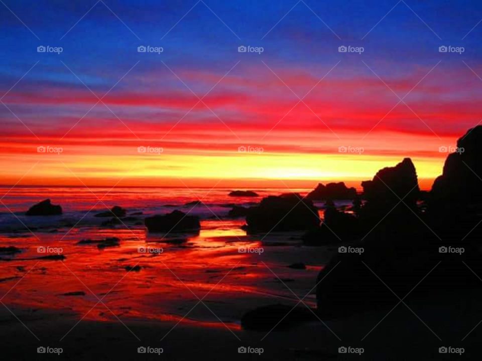 very colorful sunset at El Matador State Beach