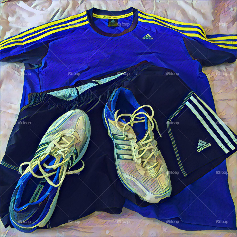 🏃‍♂️ 🇺🇸 Good Morning!  Everything ready to sweat the shirt. Let's go for a good morning jog?  Running is good for your health! / 🇧🇷 Bom dia! Tudo pronto para suar a camisa. Vamos para um bom cooper matinal? Correr faz bem para a saúde! 