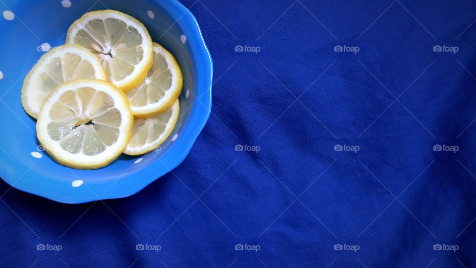 pieces of lemon on the plate