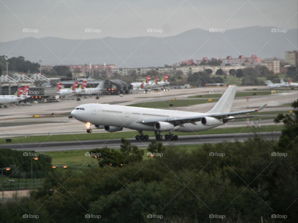 Airbus A340-313X Hifly