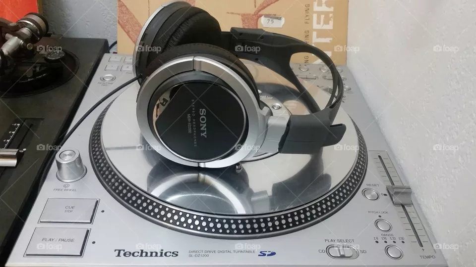 headphone