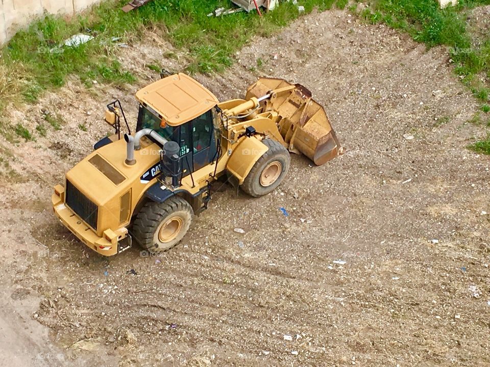 Construction tractor