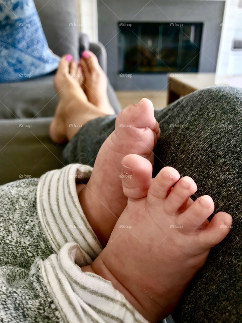 Tiny toes 