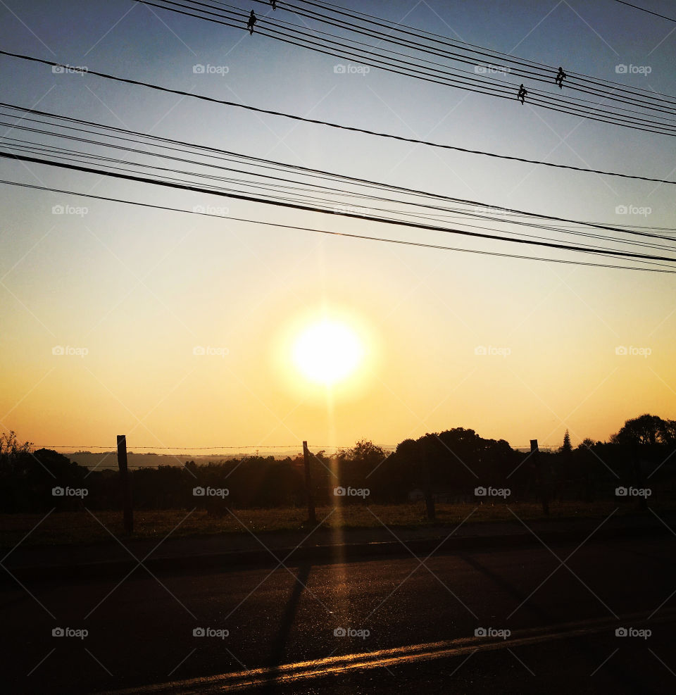 O fim do dia por aqui... que belo (e quente) #entardecer!
📸 🌗 
#FOTOGRAFIAéNOSSOhobby
#fotografia #sol #sun #sky #céu #nature #horizonte #paisagem #landscape #inspiração #mobgrafia #XôStress